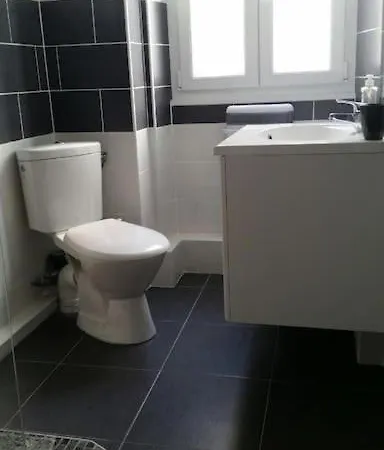 Apartment Joli F2 200m: *