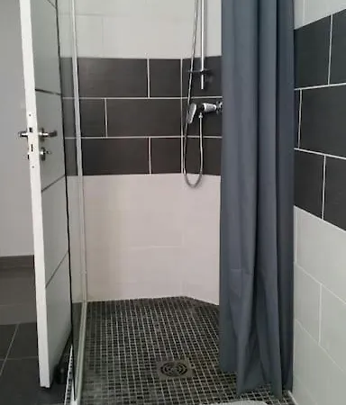 Apartment Joli F2 200m: